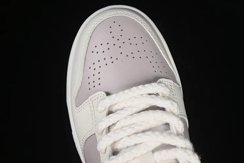 All categories Nk SB Dunk series Nk SB Dunk Low low-top sneakers Nike SB Dunk Low white lavender embossed low-top casual sneakers IH0639-011
